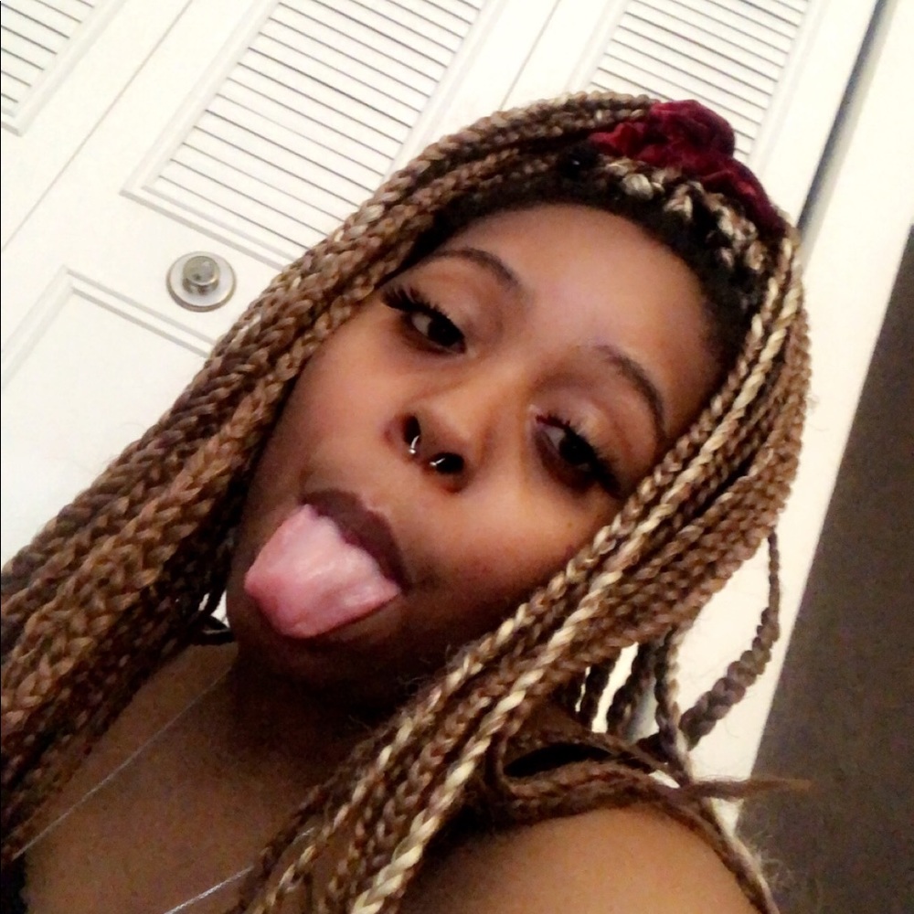 Meet your Posher, Jazmine